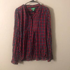 This is a long sleeve plaid shirt
